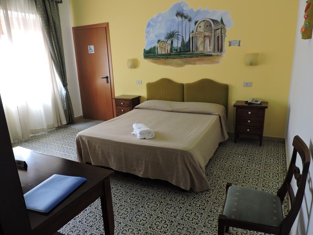 Hotel Elite Palermo Centro Bagian luar foto