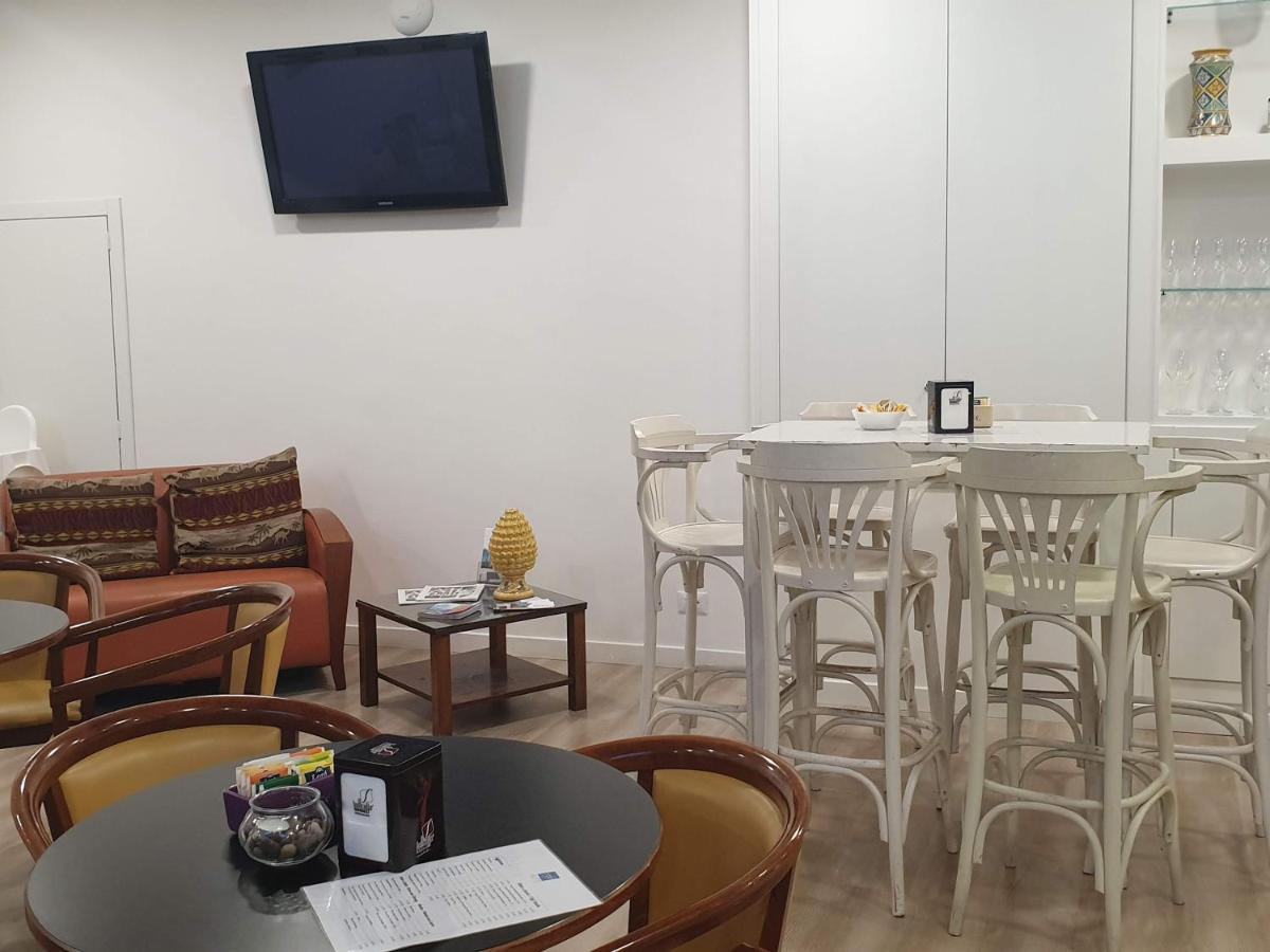 Hotel Elite Palermo Centro Bagian luar foto